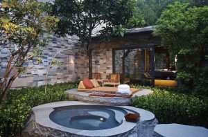 谨记冬季泡温泉的注意事项,三种状态下的身体不能泡温泉