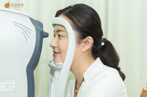 经常眨眼睛不容忽视，检查看看是否有眼科疾病