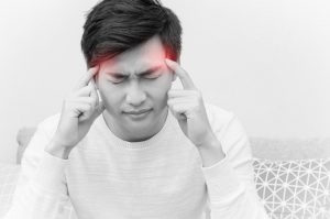 按摩、揉搓可以放松眼睛，起到保护视力的效果
