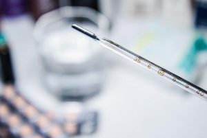 手足口病会有发热的症状